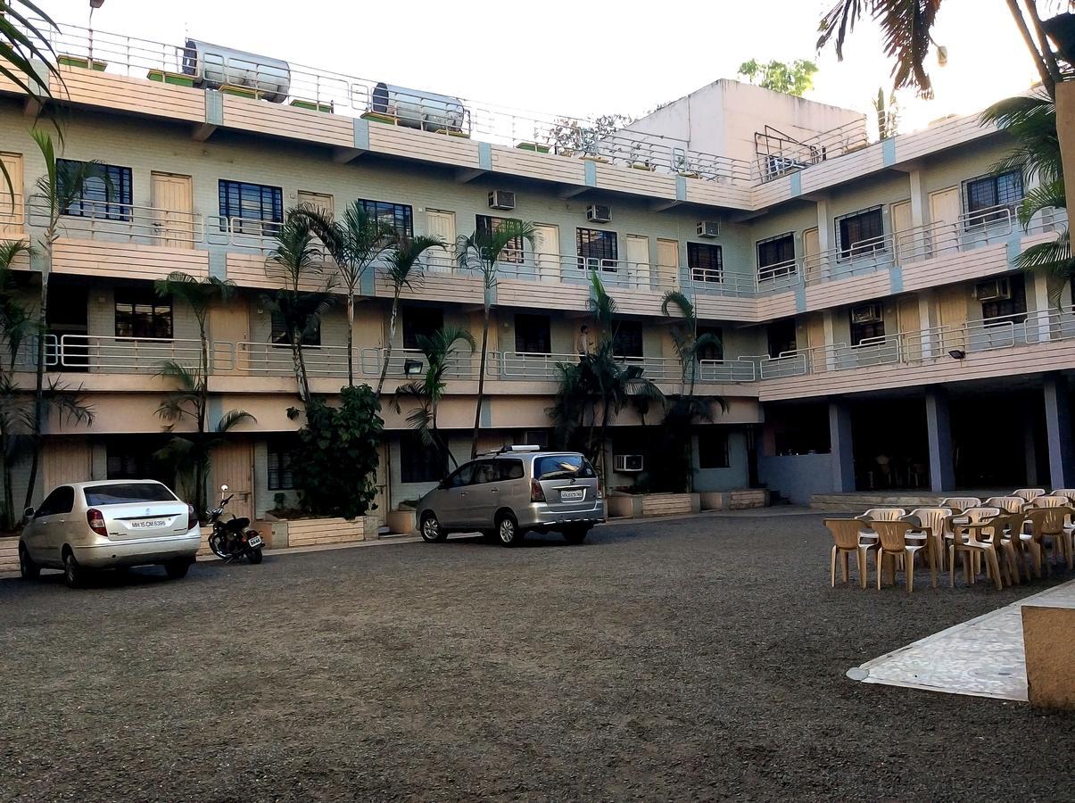 Hotel Royale Heritage Nashik Exterior photo